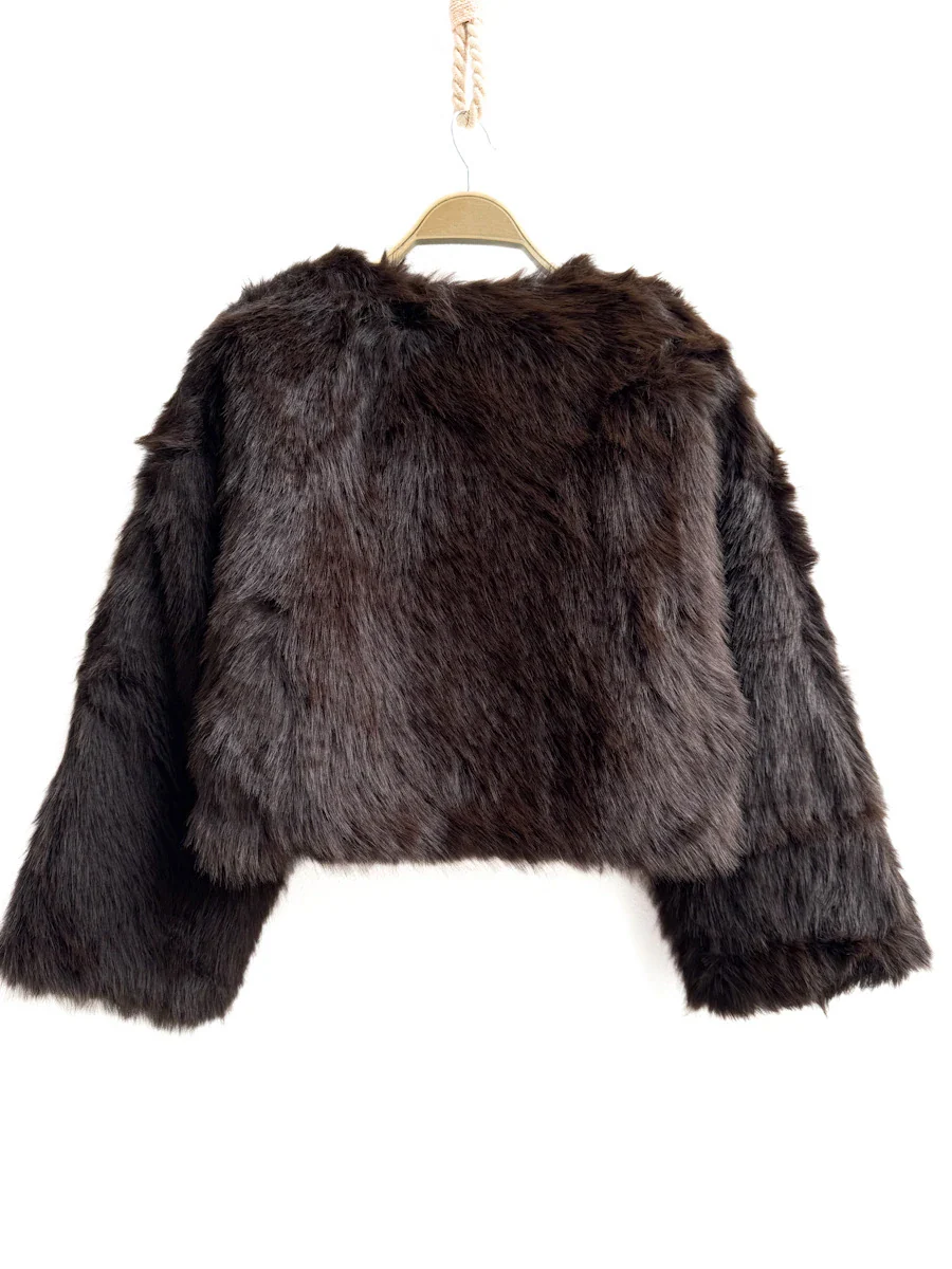 Chaquetas Corta de Pelo Sintético Estilo Elegante y Moderno en Negro y Marrón - Imagen 3